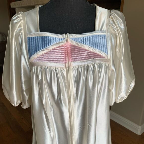 Vintage‎ Tom Bezduda Nightgown - Picture 2 of 11